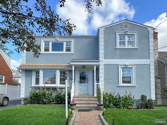 637 New York Ave unit 2nd Fl., Lyndhurst, NJ 07071 - photo 1