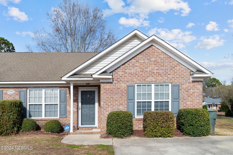 2564 Saddleback Dr unit B, Winterville, NC 28590 - photo 1