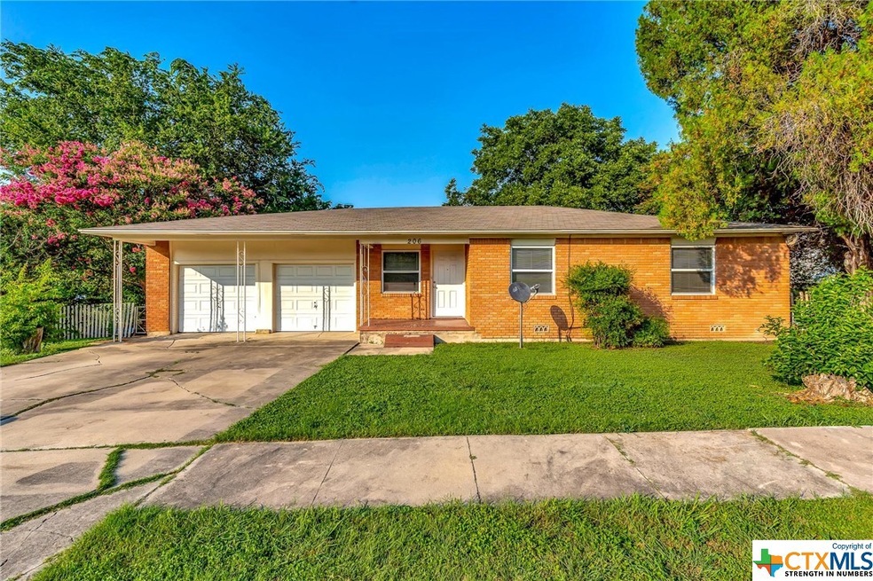 206 W Reagan Ave, Copperas Cove, TX 76522 - photo 1