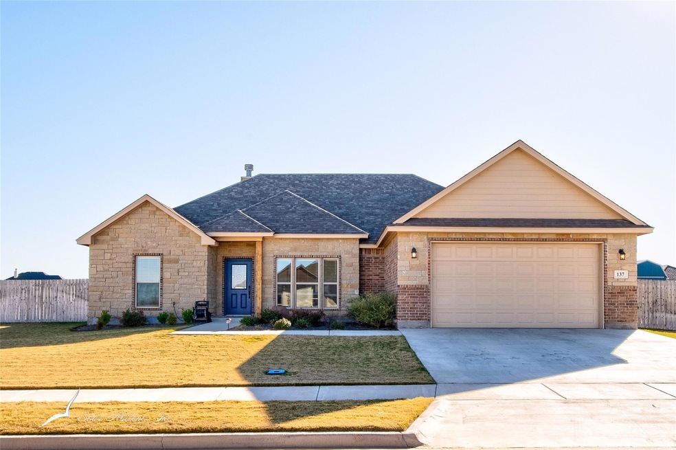 137 Hawker Ln, Abilene, TX 79602 - photo 1