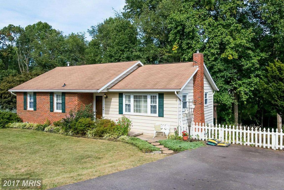 5809 Dale Dr, Sykesville, MD 21784 - photo 1