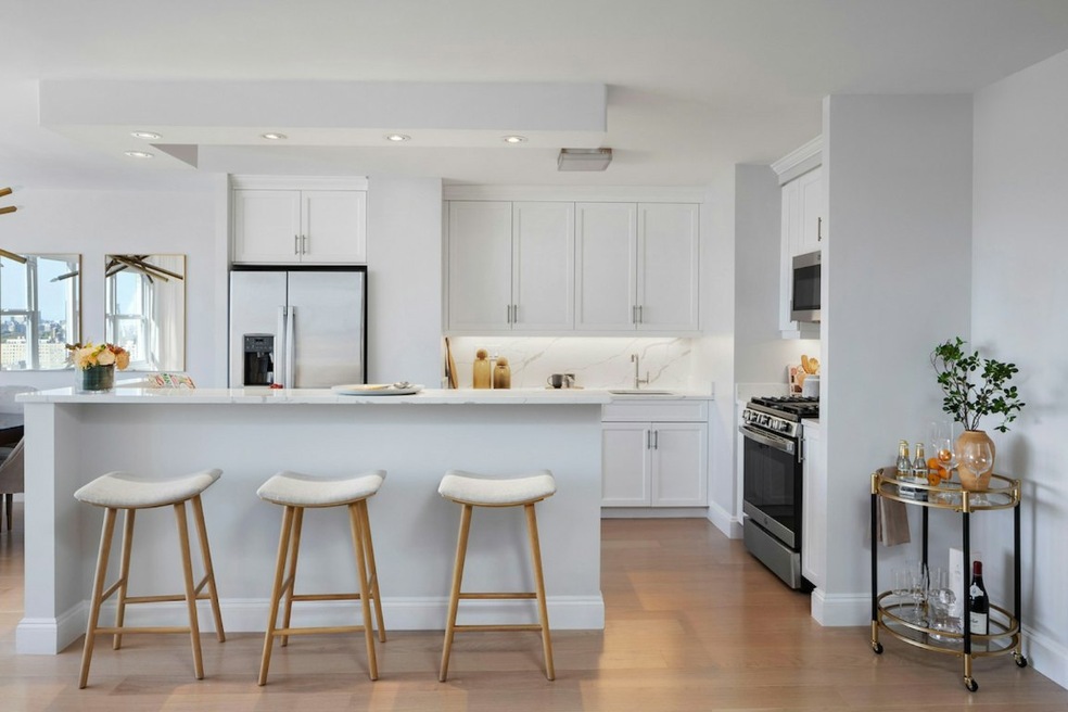 155 W 68th St unit 34 F, New York, NY 10023 - photo 1