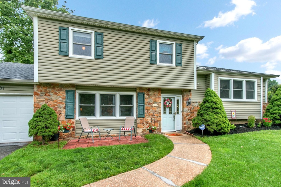 2601 Dartmouth Woods Rd, Wilmington, DE 19810 - photo 1