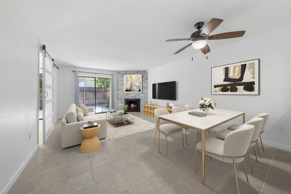 10075 Westpark Dr unit D32, Houston, TX 77042 - photo 1