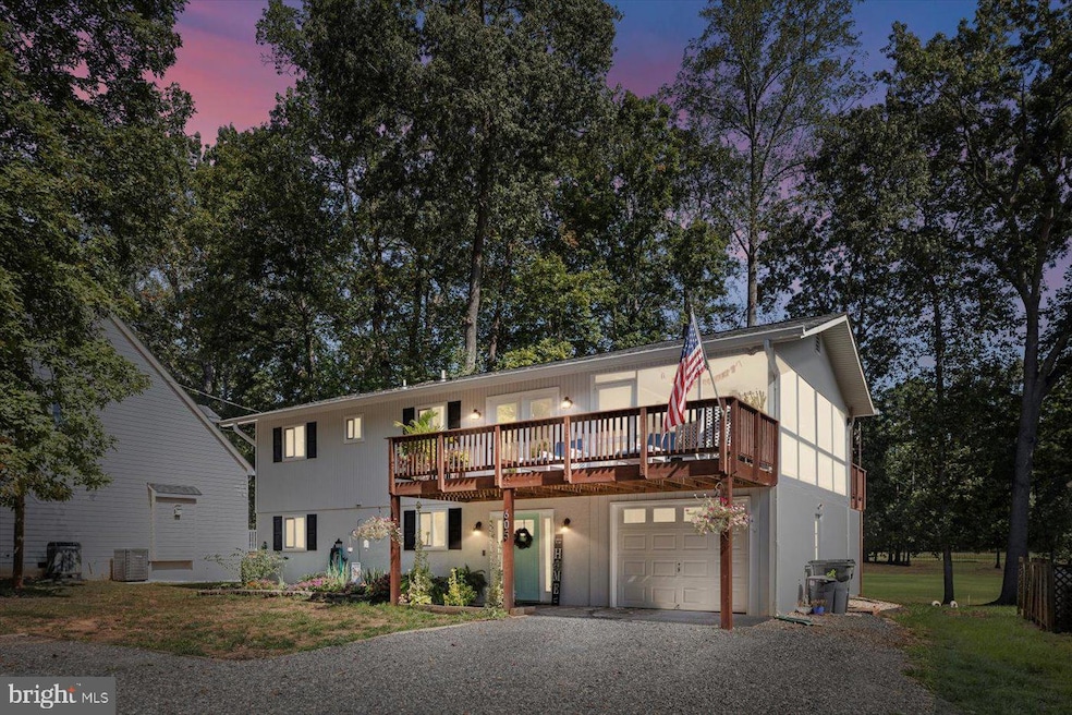 605 Mt Pleasant Dr, Locust Grove, VA 22508 - photo 1