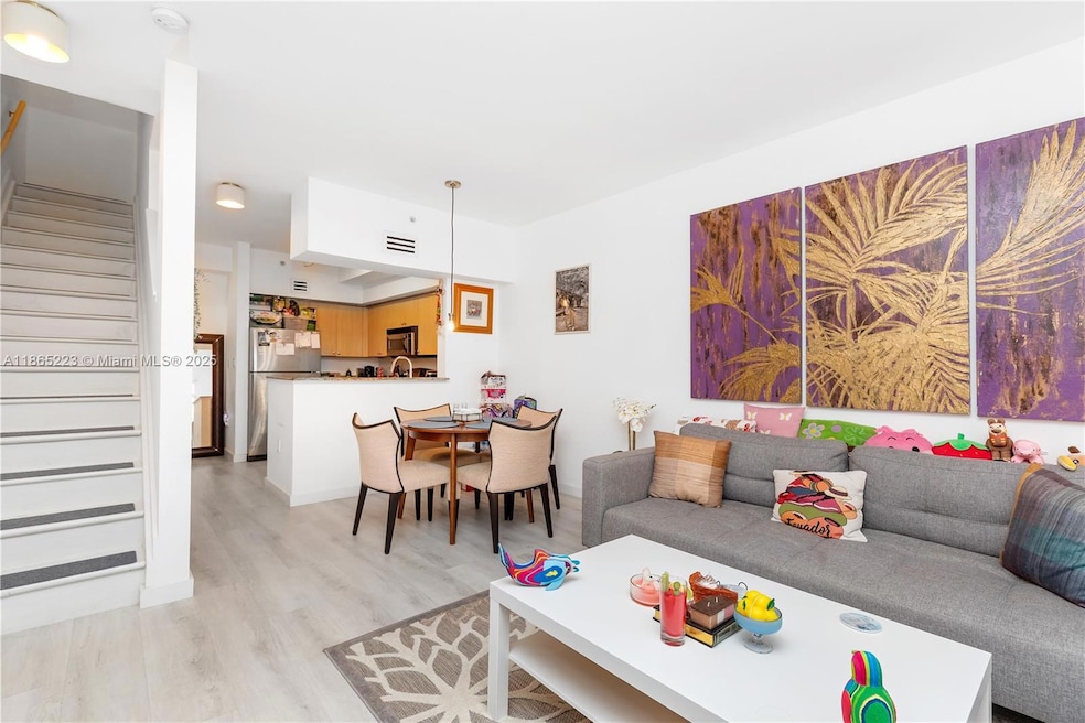 2961 NE 185th St unit 1617, Miami, FL 33180 - photo 1