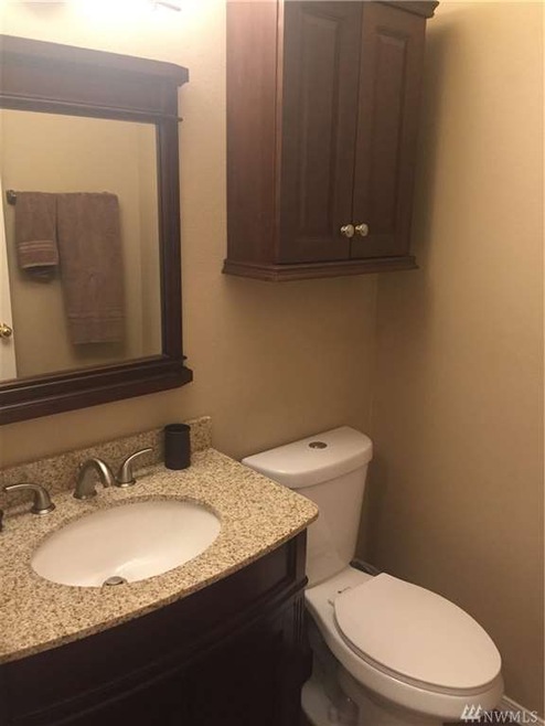 5012 Freeport Ln unit A, Mukilteo, WA 98275 - photo 1