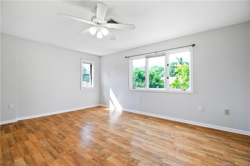 213 W Town St unit E25, Norwich, CT 06360 - photo 1