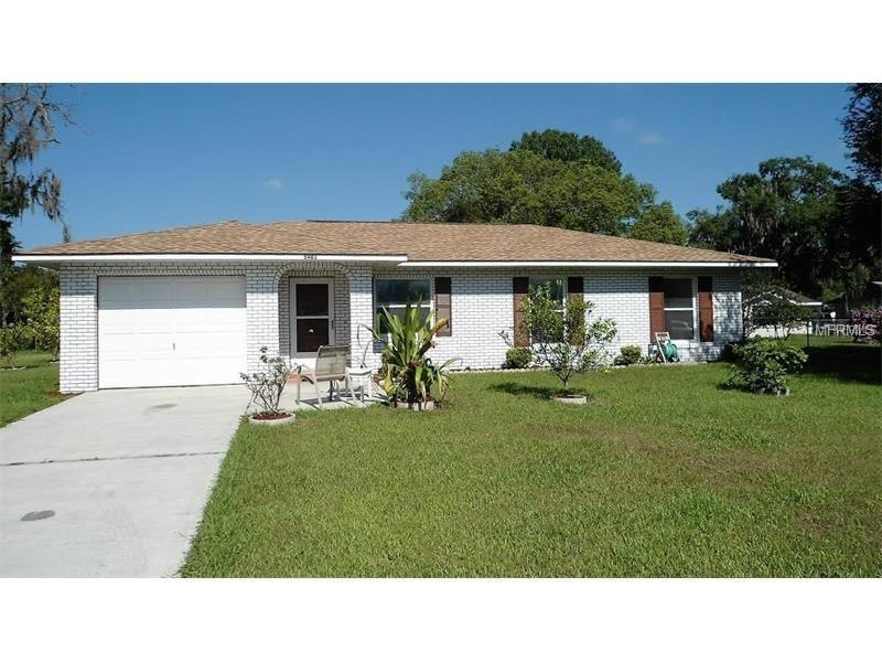 5401 Lisa Cir, Zephyrhills, FL 33542 - photo 1