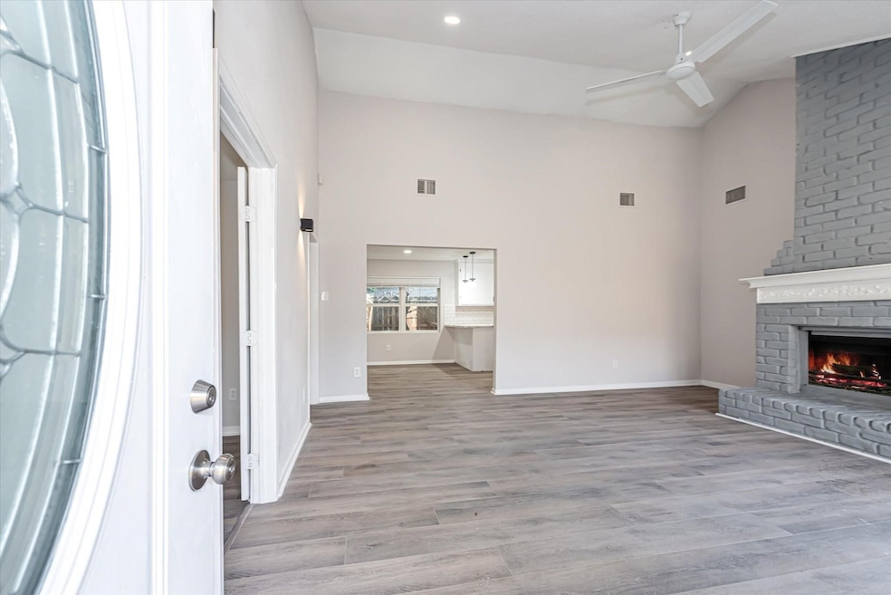 9024 Carousel Ln unit A and B, Houston, TX 77080 - photo 1