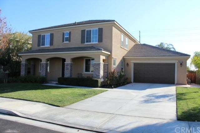 Great curb appeal!