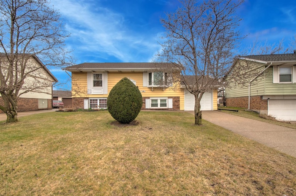 4430 W Guadalupe Cir, East Chicago, IN 46312 - photo 1