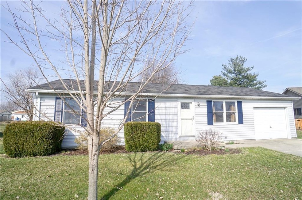 306 Whippoorwill Dr, Batesville, IN 47006 - photo 1