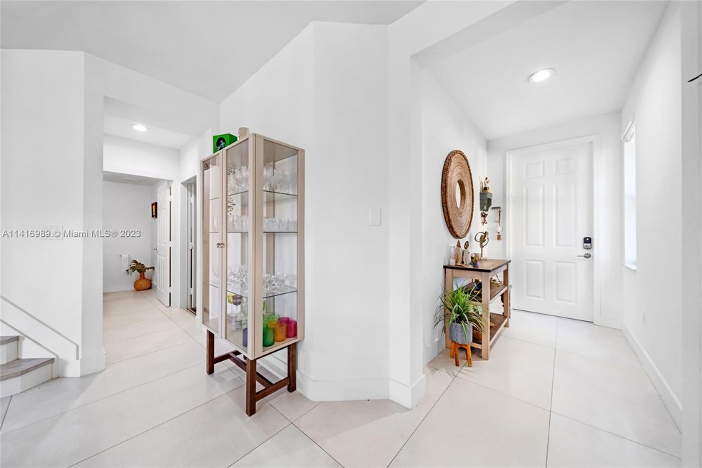 10799 NW 75th St, Doral, FL 33178 - photo 1