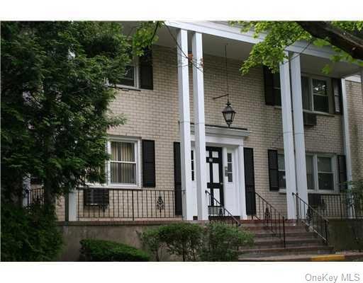 15 Lenox Ct unit 905, Suffern, NY 10901 - photo 1