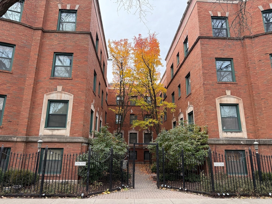 5252 S Drexel Ave unit 2B, Chicago, IL 60615 - photo 1