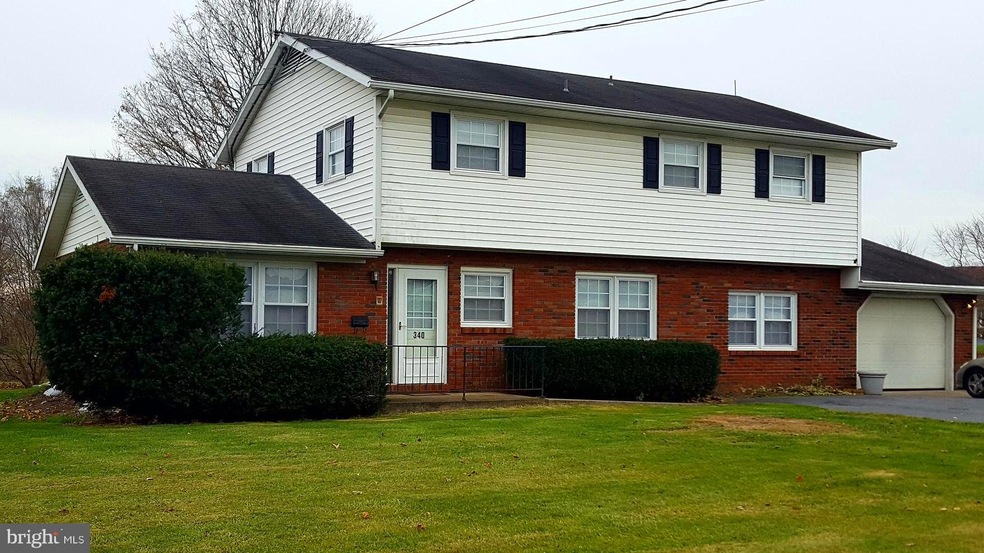 340 Wayburn St, Greencastle, PA 17225 - photo 1