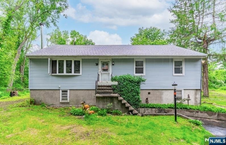 237 Whitmore Ave, Wayne, NJ 07470 - photo 1