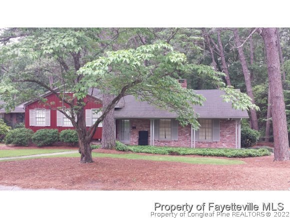 2529 Mirror Lake Dr, Fayetteville, NC 28303 - photo 1