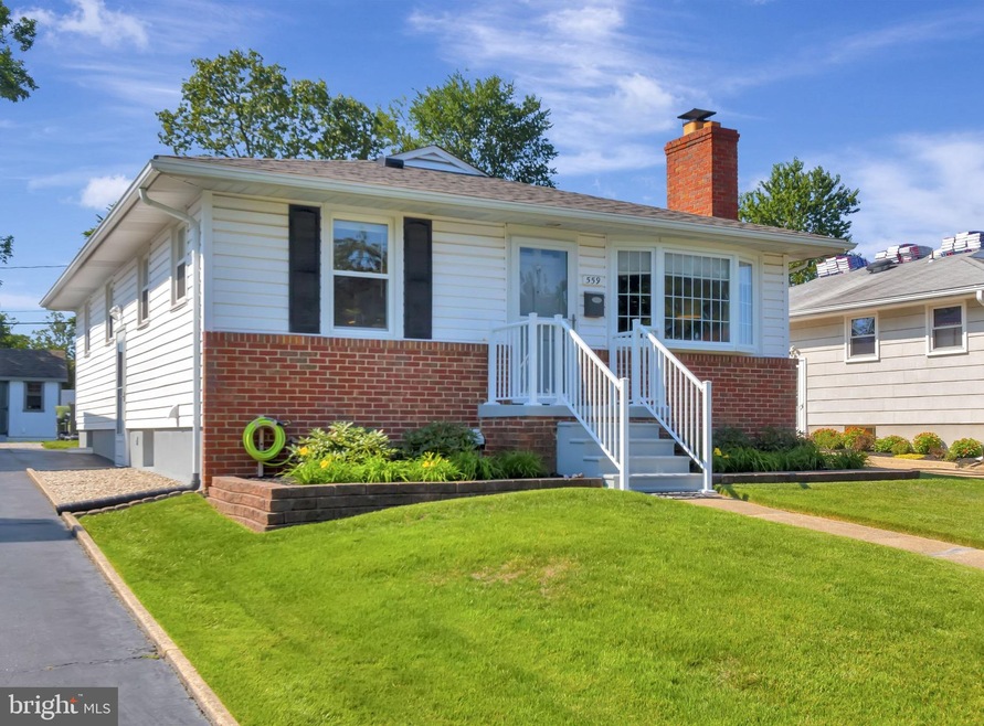 559 Shipley Rd, Linthicum Heights, MD 21090 - photo 1