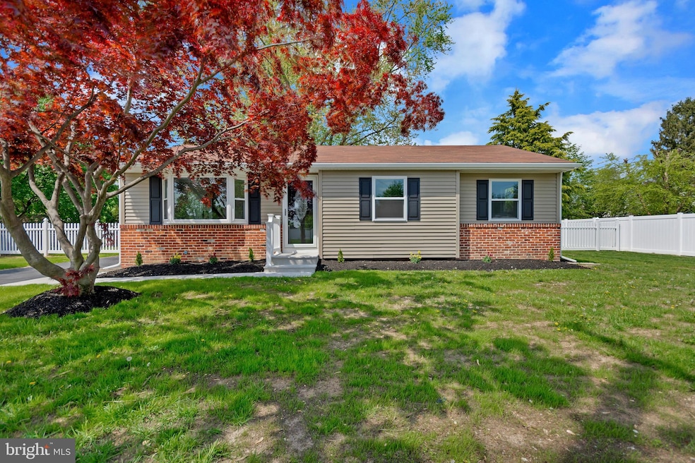 112 Laurel Ave, Sicklerville, NJ 08081 - photo 1