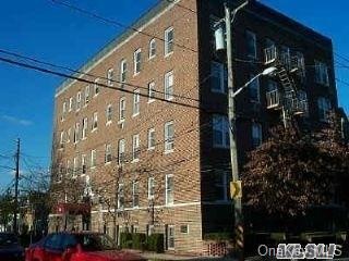 302 Longacre Ave unit C4, Woodmere, NY 11598 - photo 1