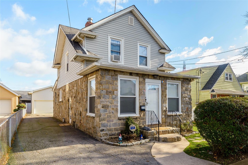 310 Schuster Ave, Mineola, NY 11501 - photo 1