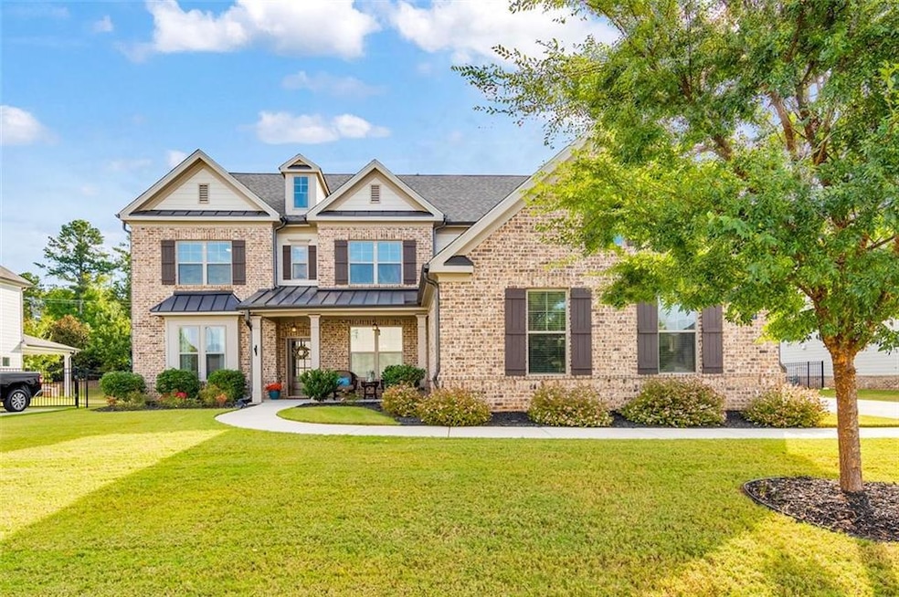 Stunning home in Chestnut Farms!
