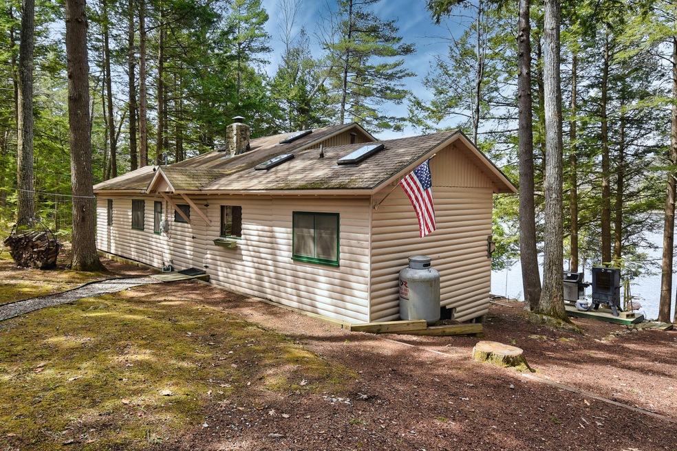 Buck & Doe Cabin-30