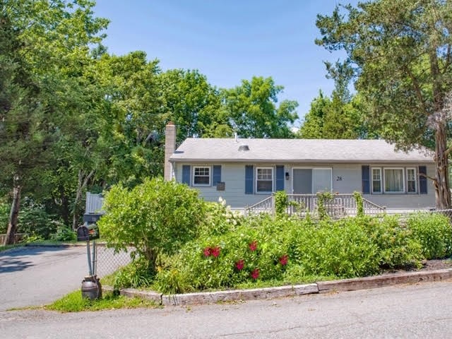 28 Lucy Ave, Tiverton, RI 02878 - photo 1