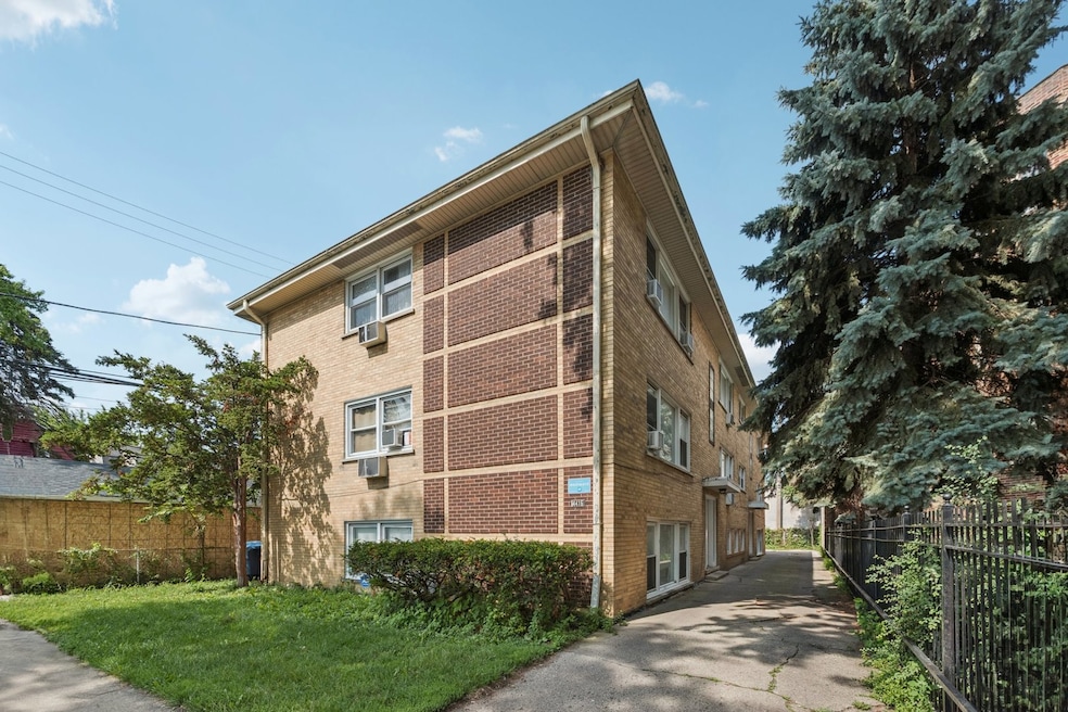 4416 N Harding Ave unit 3, Chicago, IL 60625 - photo 1
