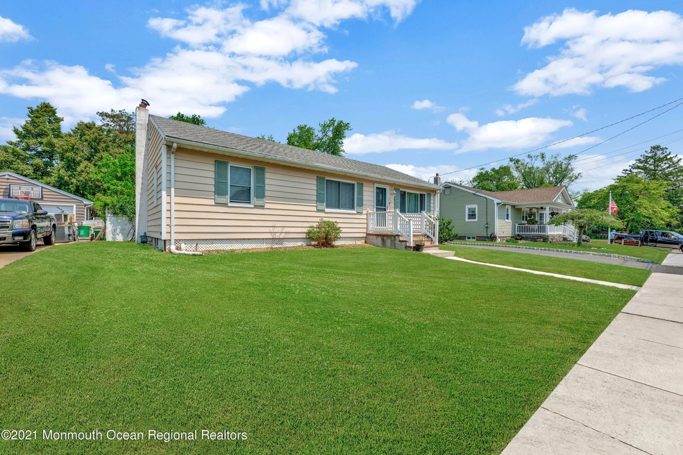 217LaurelPl-1