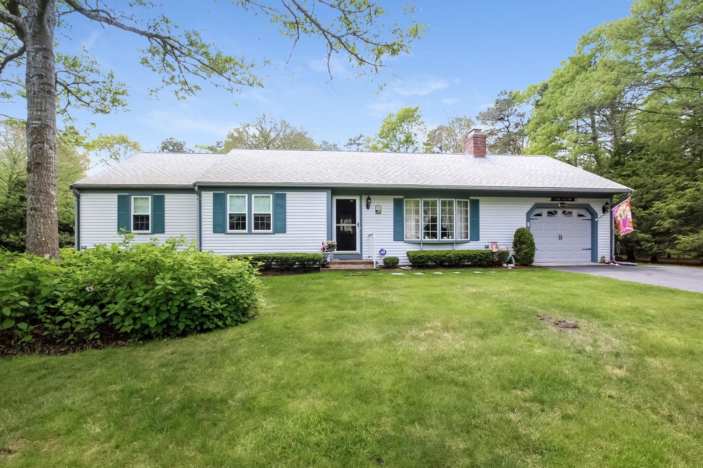 001-Front_View-4229394-medium