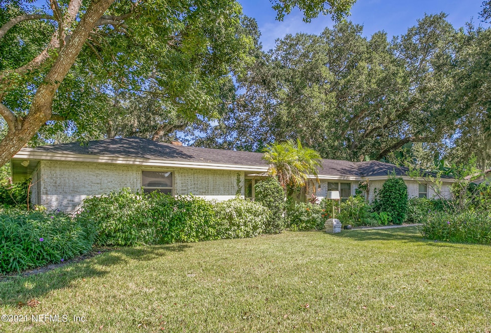 211 woodland-front pic
