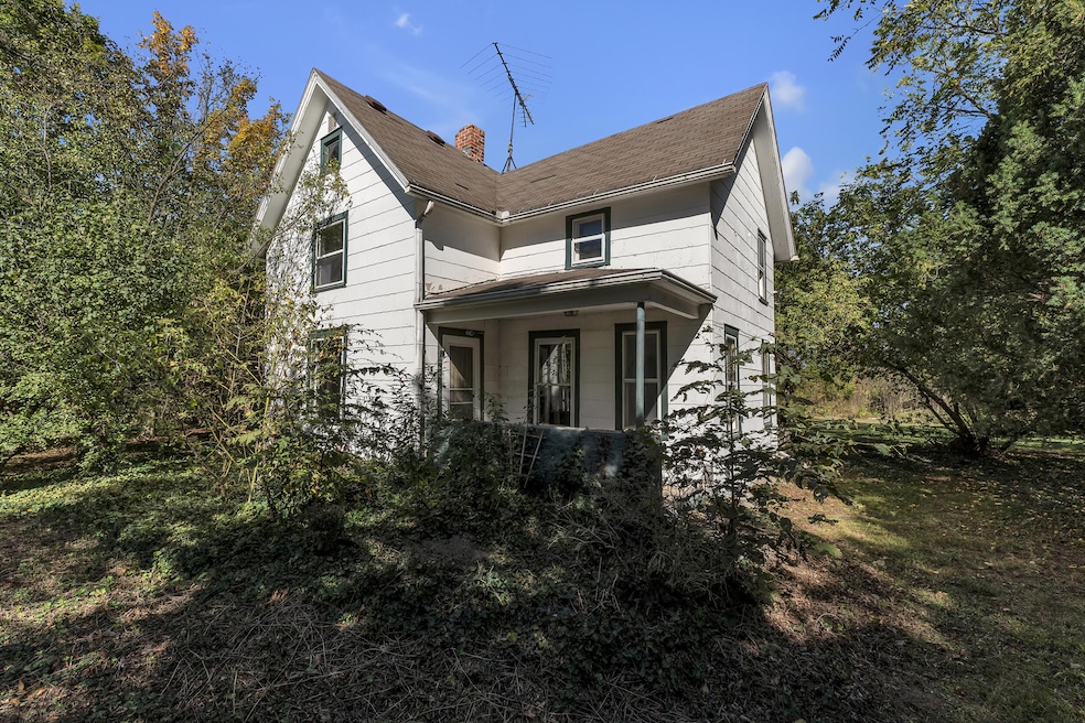 7246 Whitmore Lake Rd, Whitmore Lake, MI 48189 - photo 1