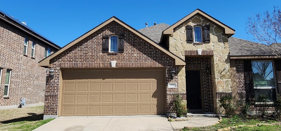 272 Armstrong Ln, Lavon, TX 75166 - photo 1