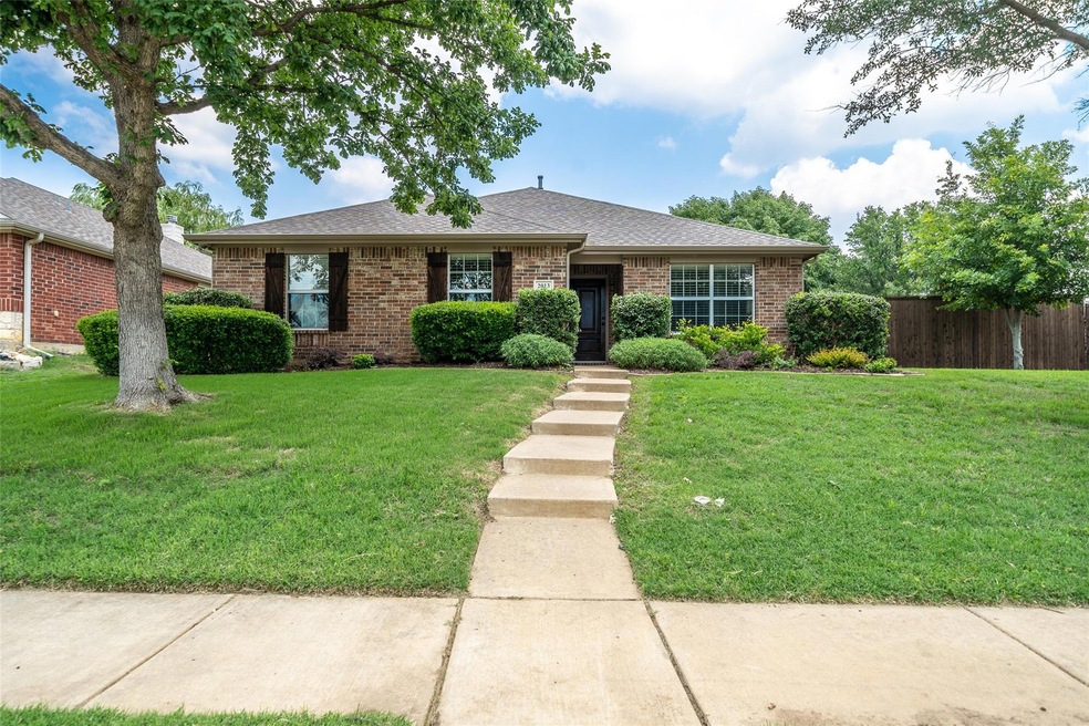 2013 Del Mar Ct, Denton, TX 76210 - photo 1