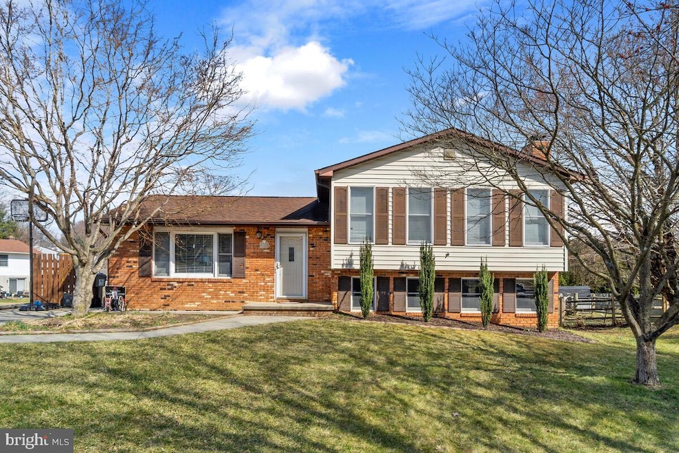 6173 Monroe Ave, Sykesville, MD 21784 - photo 1