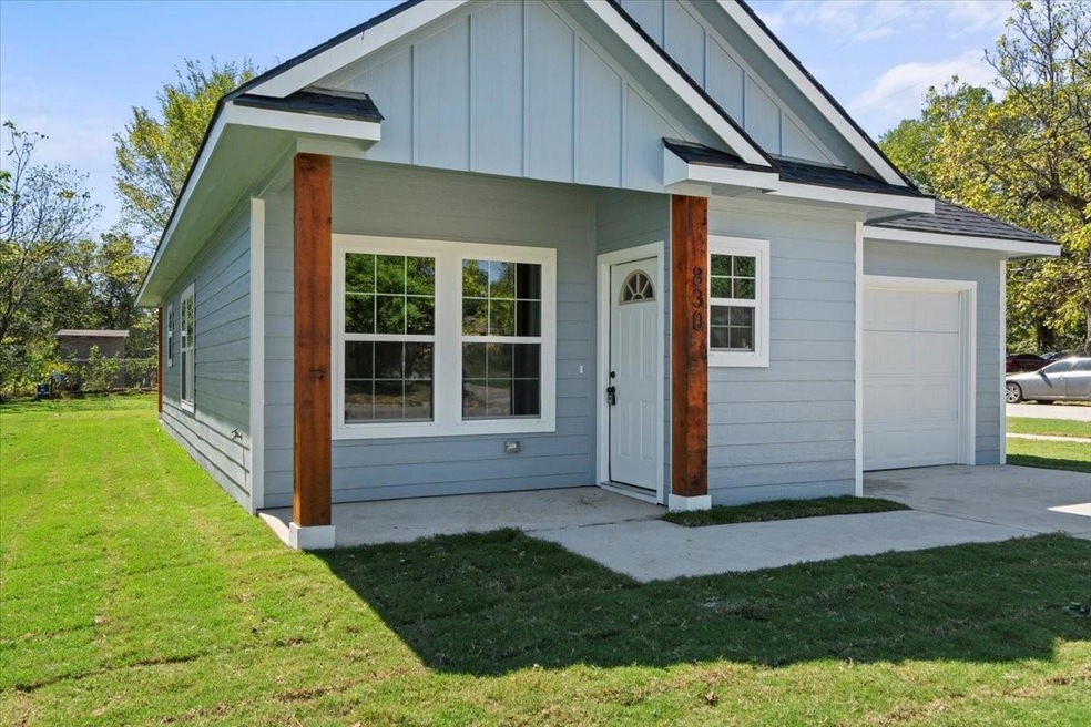 830 W Coffin St, Denison, TX 75020 - photo 1