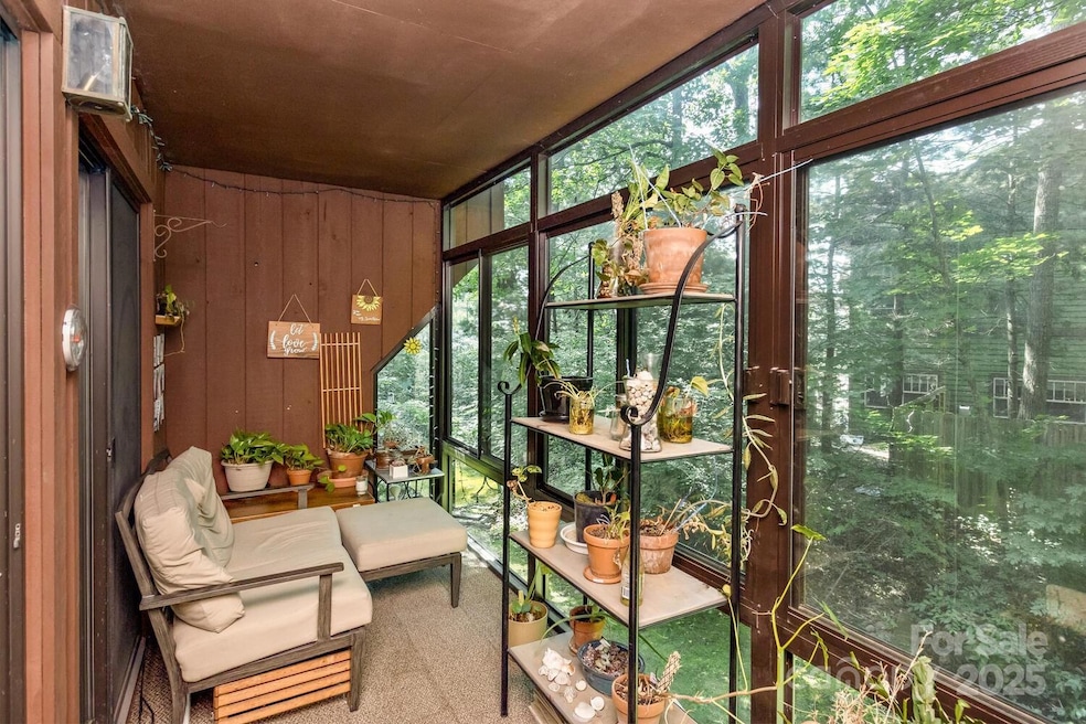 Under Contract $275,000 • Co-Listing Agent