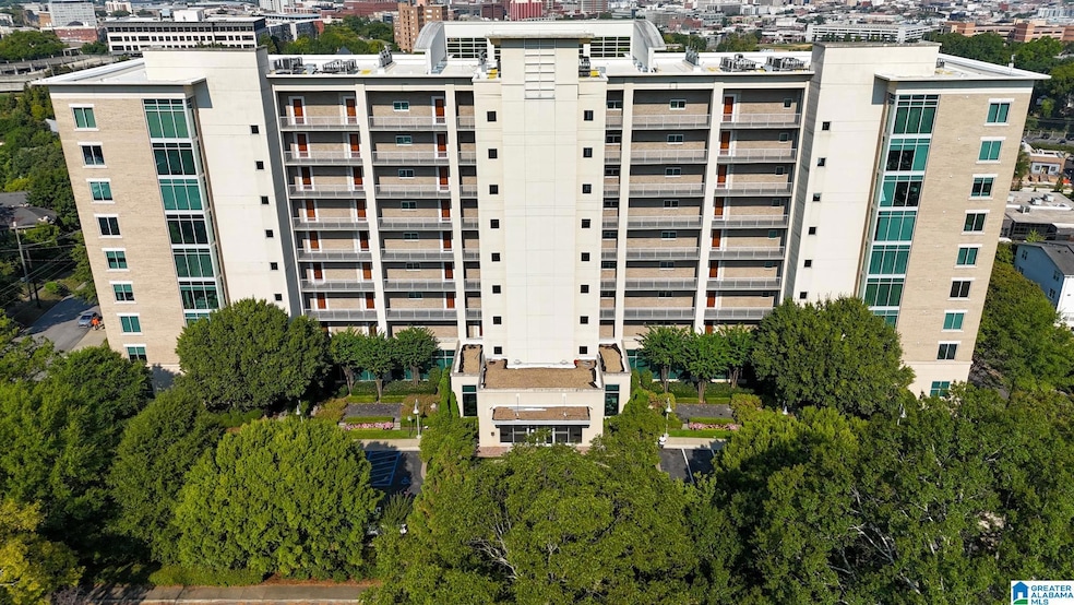 1300 27th Place S unit 13, Birmingham, AL 35205 - photo 1