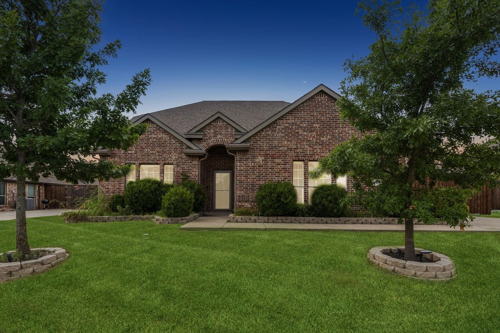 719 Lone Star Ct, Wylie, TX 75098 - photo 1