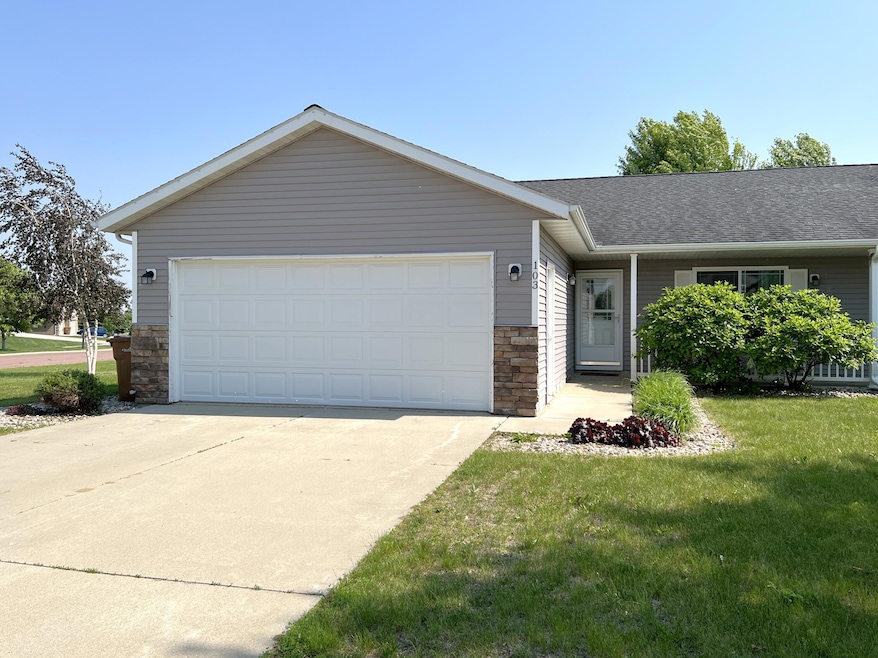 Pending $219,900 • Co-Listing Agent