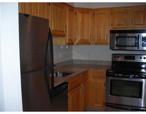 425 Woburn St unit 28, Lexington, MA 02420 - photo 1