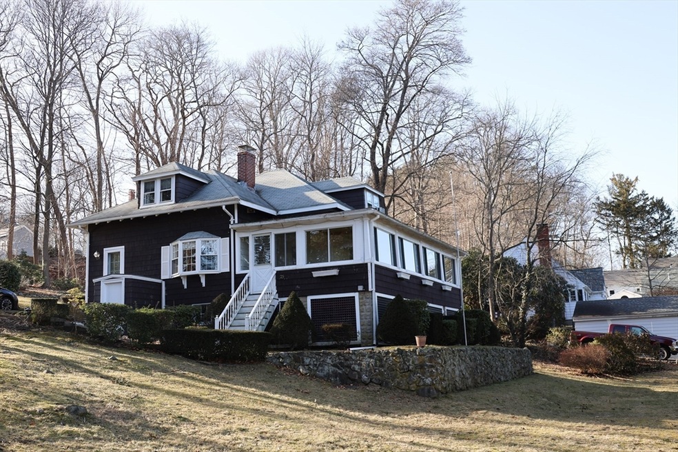 25 Pine St, Danvers, MA 01923 - photo 1