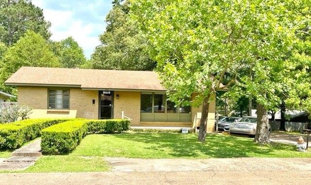 500 Hillcrest Ave, McComb, MS 39648 - photo 1