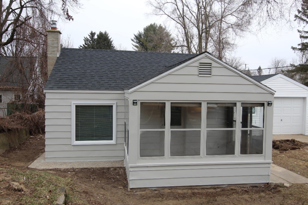 1217 Ridgeway St NE, Grand Rapids, MI 49505 - photo 1