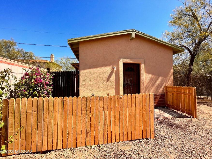 2215 E La Mirada St unit A, Tucson, AZ 85719 - photo 1