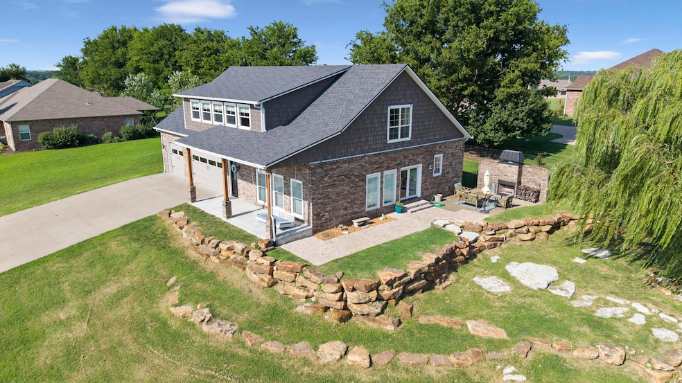 511 Summit Dr, Grove, OK 74344 - photo 1