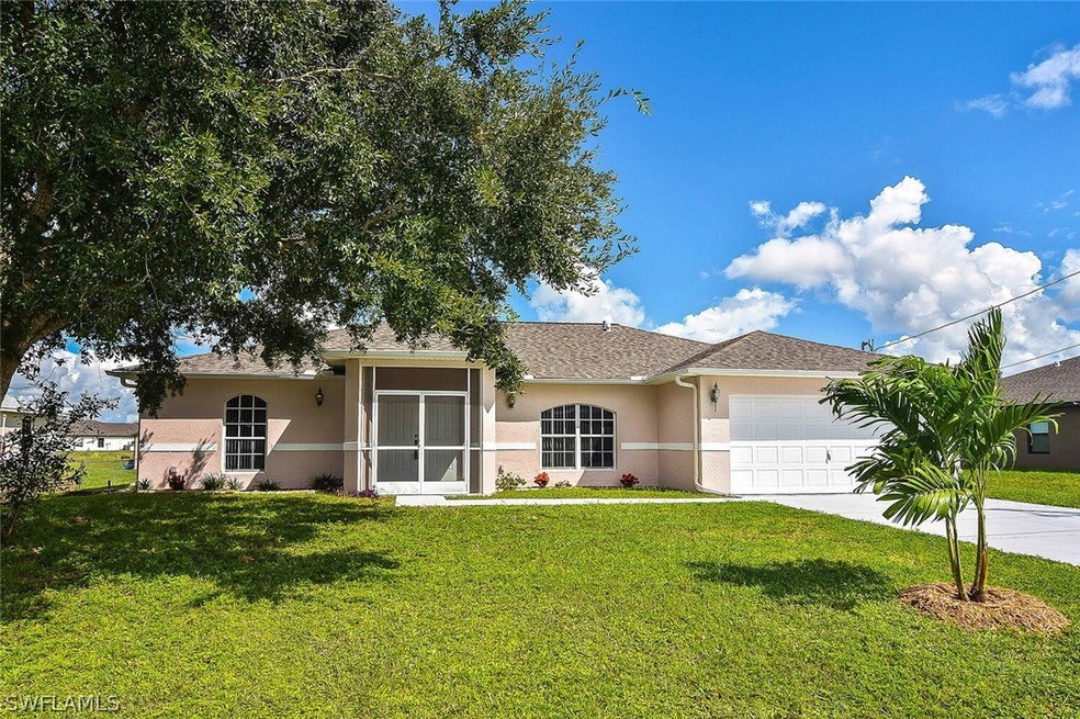 205 Manatee St, Fort Myers, FL 33913 - photo 1